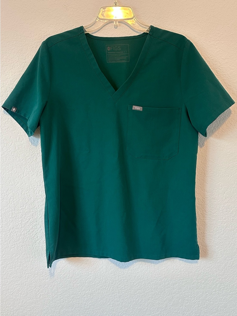 FIGS Catarina One Pocket Scrub Top gorgeous shade of green!